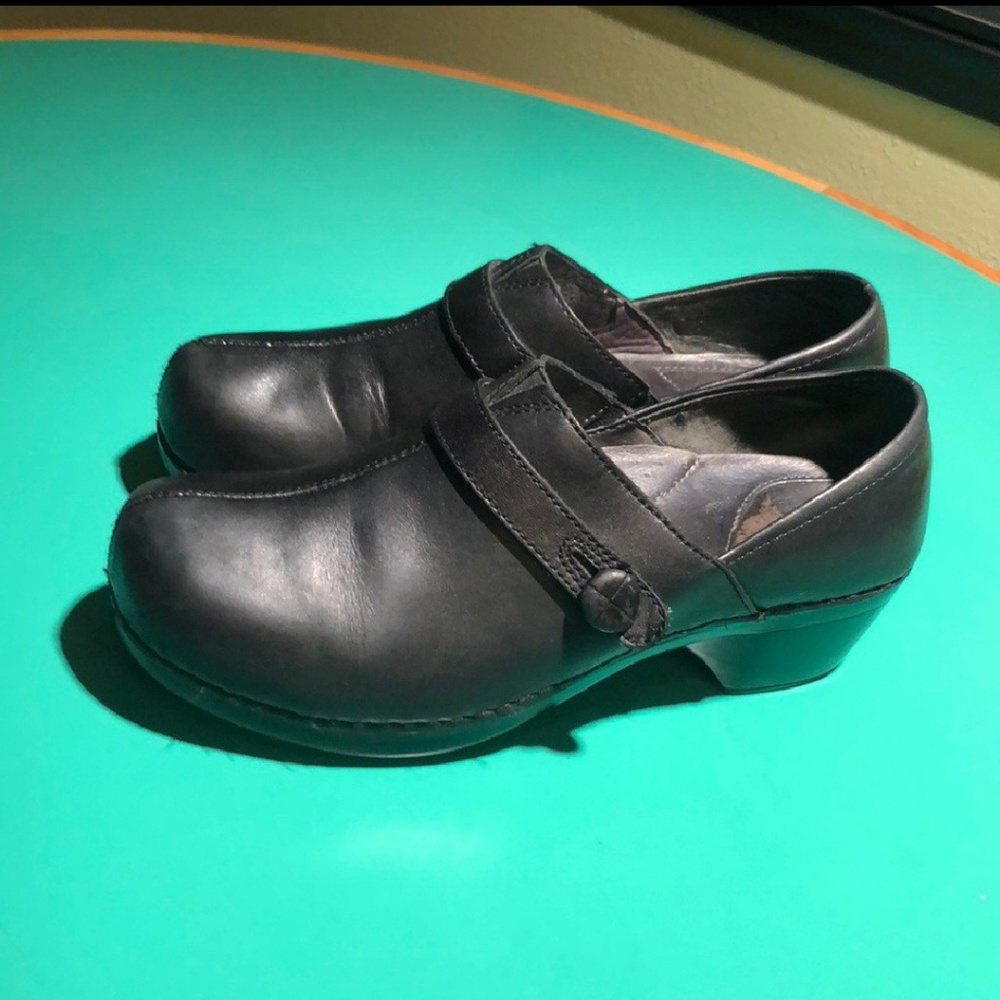 Black Dansko Shoes